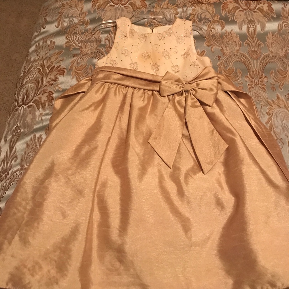 Gold  formal girls dress 4t